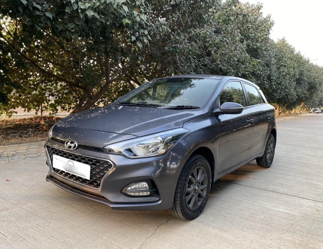 Second-hand 2019 Hyundai i20 Sportz Plus Diesel for sale in Indore-5