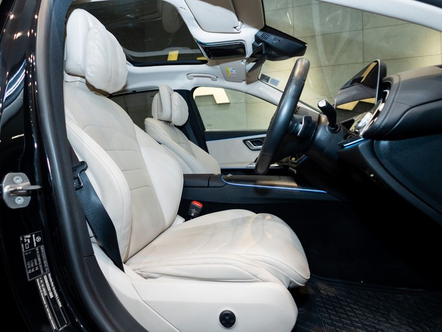 Second-hand 2024 Mercedes-Benz E-Class E 200 for sale in Kolkata-19