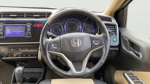Second-hand 2015 Honda City i VTEC CVT VX for sale in Ahmedabad-12