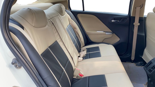 Second-hand 2015 Honda City i VTEC CVT VX for sale in Ahmedabad-16