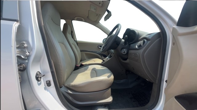 Second-hand 2012 Hyundai i10 Magna for sale in Coimbatore-15