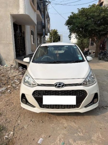Second-hand 2017 Hyundai Grand i10 Sportz for sale in Kota