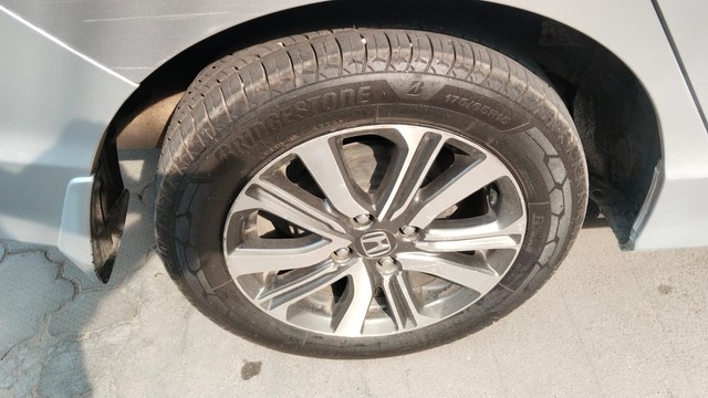 Second-hand 2017 Honda City i-VTEC V for sale in Coimbatore-15