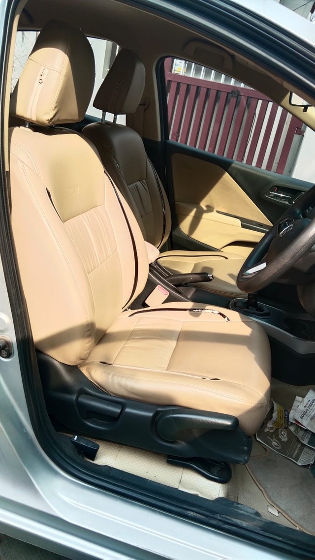 Second-hand 2017 Honda City i-VTEC V for sale in Coimbatore-7