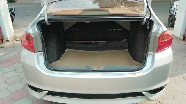 Second-hand 2017 Honda City i-VTEC V for sale in Coimbatore-5