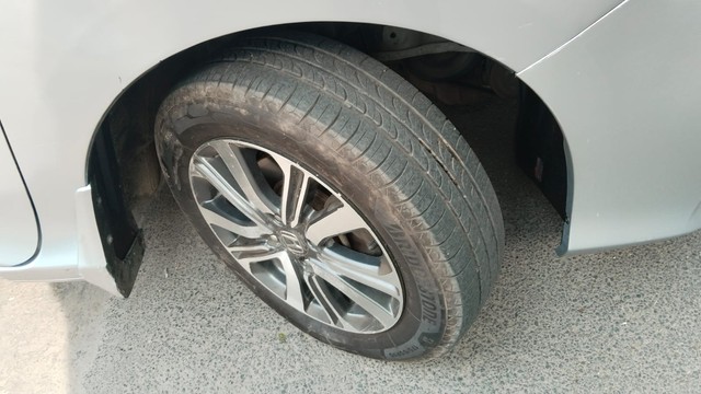 Second-hand 2017 Honda City i-VTEC V for sale in Coimbatore-6