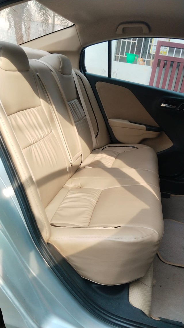 Second-hand 2017 Honda City i-VTEC V for sale in Coimbatore-12