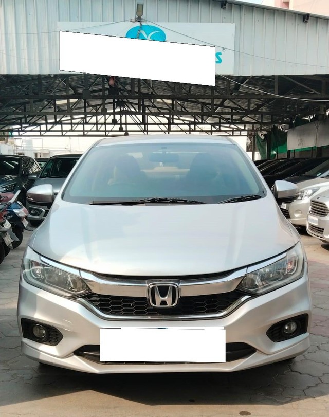 Second-hand 2017 Honda City i-VTEC V for sale in Coimbatore-3