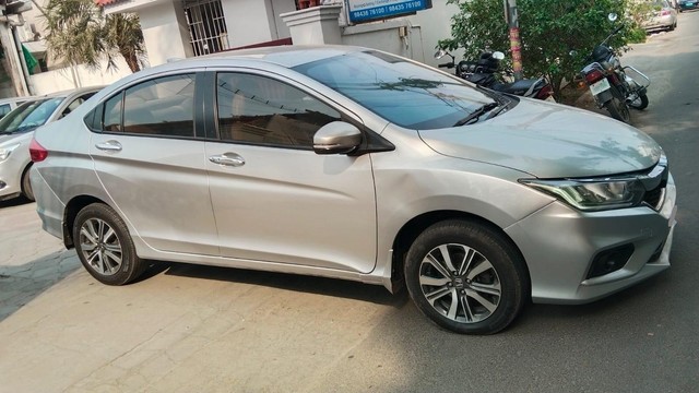 Second-hand 2017 Honda City i-VTEC V for sale in Coimbatore-14