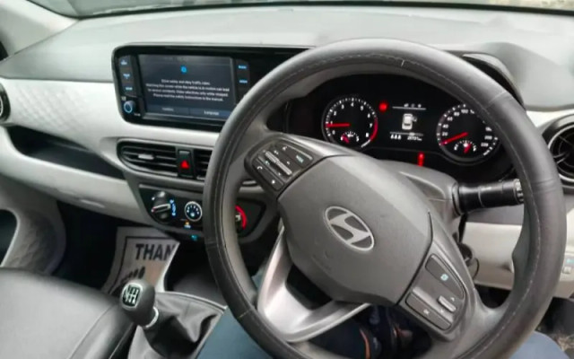 Second-hand 2023 Hyundai Grand i10 Nios Sportz CNG for sale in Lucknow-4