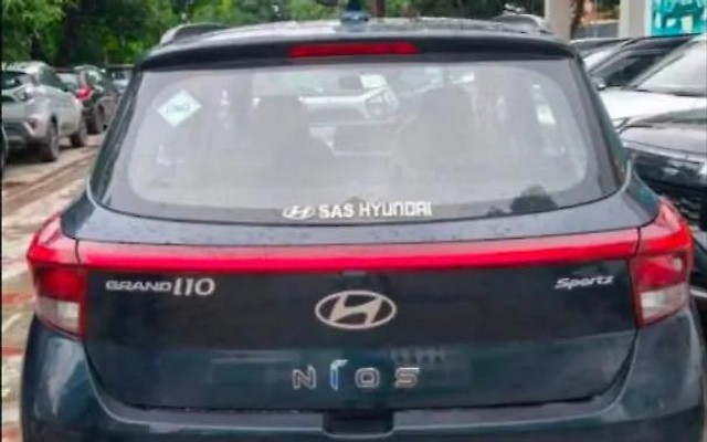 Second-hand 2023 Hyundai Grand i10 Nios Sportz CNG for sale in Lucknow-2