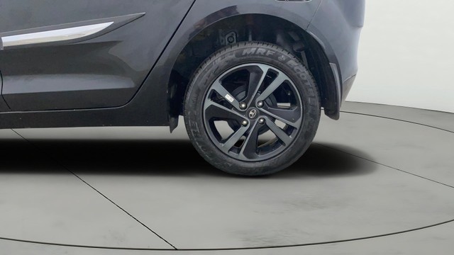 Second-hand 2023 Tata Altroz XZ Plus Turbo Dark Edition BSVI for sale in Lucknow-29