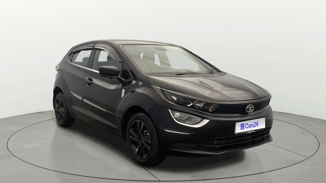 Second-hand 2023 Tata Altroz XZ Plus Turbo Dark Edition BSVI for sale in Lucknow-12