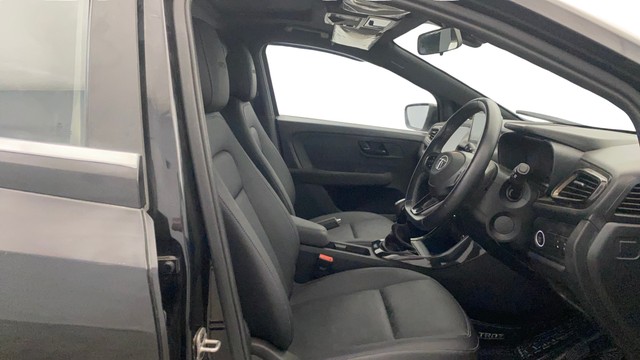 Second-hand 2023 Tata Altroz XZ Plus Turbo Dark Edition BSVI for sale in Lucknow-26