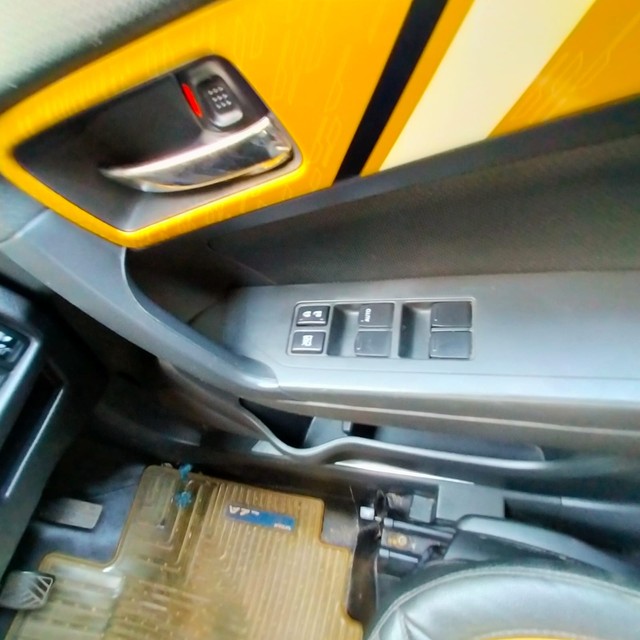 Second-hand 2017 Maruti Vitara Brezza ZDi for sale in Thane-11