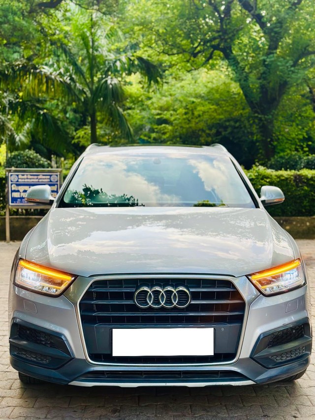 Second-hand 2018 Audi Q3 30 TDI Premium FWD for sale in New Delhi-18