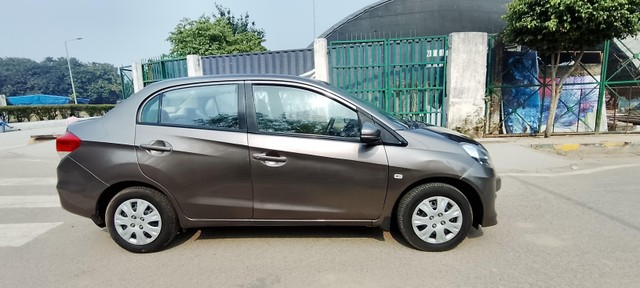 Second-hand 2015 Honda Amaze E i-Vtech for sale in Noida-1