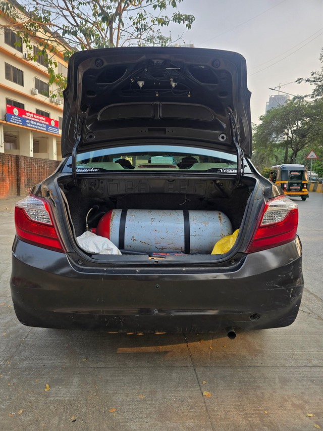 Second-hand 2017 Honda Amaze E i-VTEC for sale in Mumbai-8