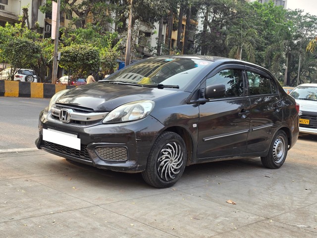 Second-hand 2017 Honda Amaze E i-VTEC for sale in Mumbai-4