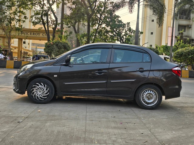 Second-hand 2017 Honda Amaze E i-VTEC for sale in Mumbai-6