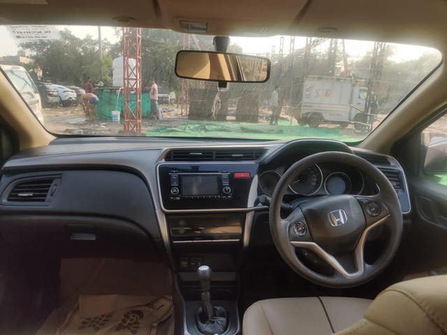 Second-hand 2015 Honda City i VTEC V for sale in New Delhi-12