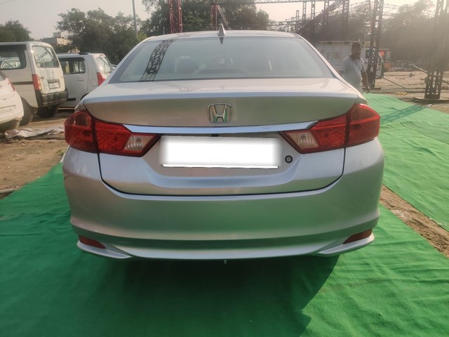 Second-hand 2015 Honda City i VTEC V for sale in New Delhi-2