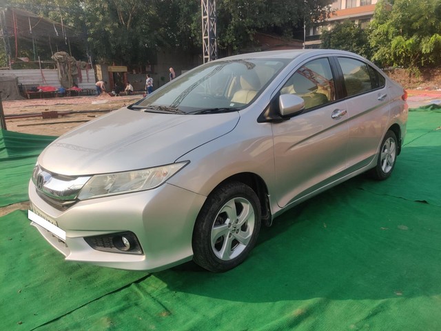 Second-hand 2015 Honda City i VTEC V for sale in New Delhi-5