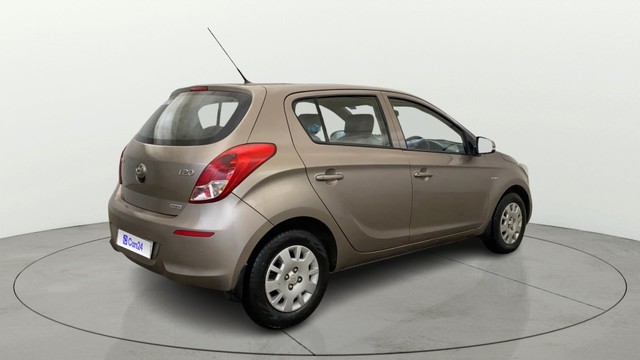 Second-hand 2014 Hyundai i20 Magna Optional 1.2 for sale in Gurgaon-13