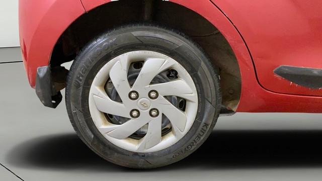 Second-hand 2020 Hyundai Santro Sportz AMT for sale in New Delhi-24