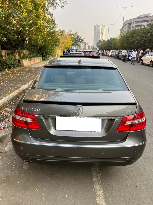 Second-hand 2011 Mercedes-Benz E-Class E 200 CGI Avantgarde for sale in Virar-2