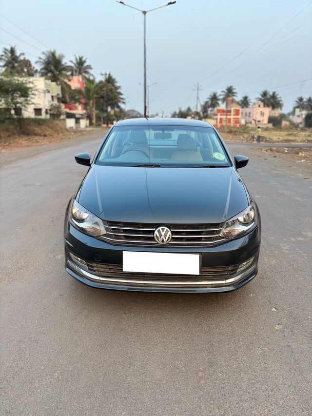 Second-hand 2015 Volkswagen Vento 1.2 TSI Highline AT for sale in Miraj-5