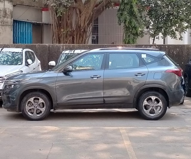 Second-hand 2020 Kia Seltos HTK Plus G for sale in Thane-3