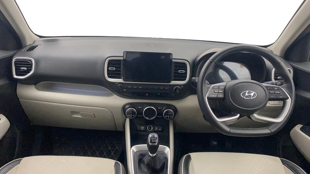 Second-hand 2022 Hyundai Venue SX Turbo iMT for sale in Gulbarga-10
