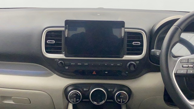 Second-hand 2022 Hyundai Venue SX Turbo iMT for sale in Gulbarga-22
