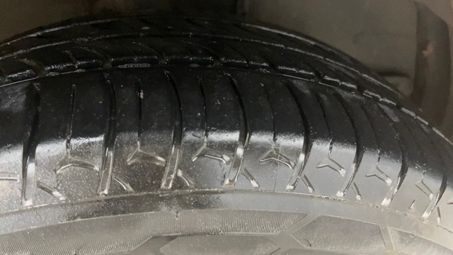 Toyota Corolla Altis G MT Second-hand 2015 Toyota Corolla Altis G MT for sale in Noida-10