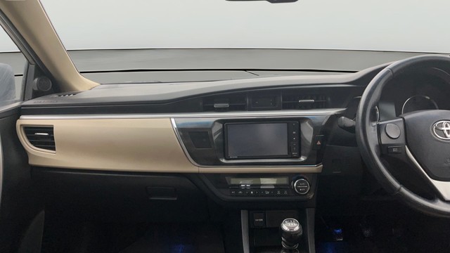 Toyota Corolla Altis G MT Second-hand 2015 Toyota Corolla Altis G MT for sale in Noida-2