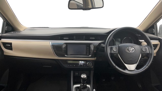 Toyota Corolla Altis G MT Second-hand 2015 Toyota Corolla Altis G MT for sale in Noida-21