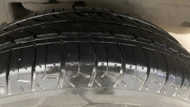 Toyota Corolla Altis G MT Second-hand 2015 Toyota Corolla Altis G MT for sale in Noida-6