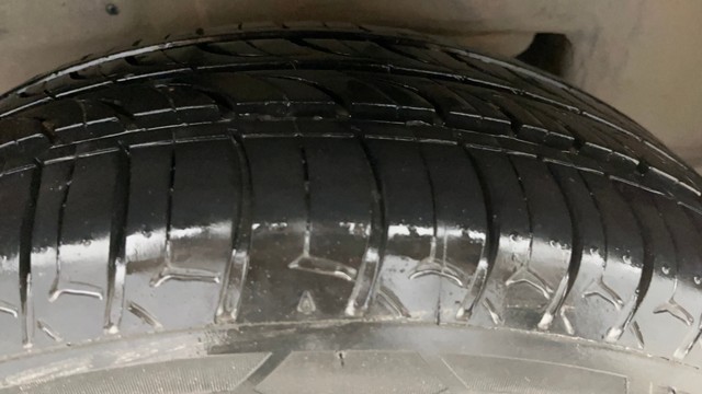 Toyota Corolla Altis G MT Second-hand 2015 Toyota Corolla Altis G MT for sale in Noida-8