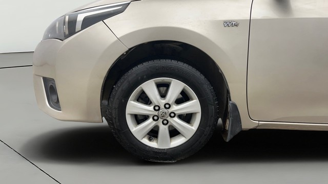 Toyota Corolla Altis G MT Second-hand 2015 Toyota Corolla Altis G MT for sale in Noida-29