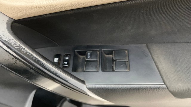 Toyota Corolla Altis G MT Second-hand 2015 Toyota Corolla Altis G MT for sale in Noida-7