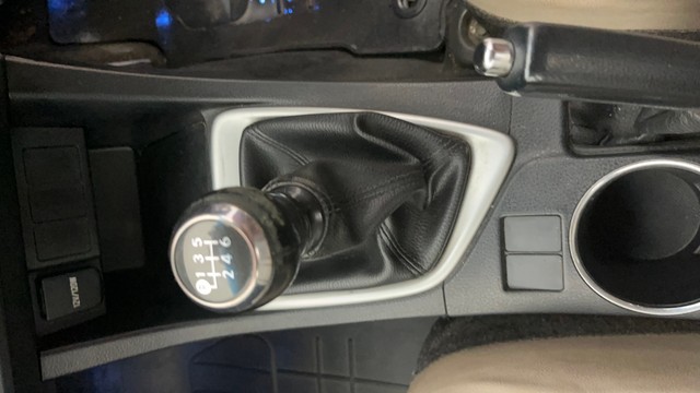 Toyota Corolla Altis G MT Second-hand 2015 Toyota Corolla Altis G MT for sale in Noida-22