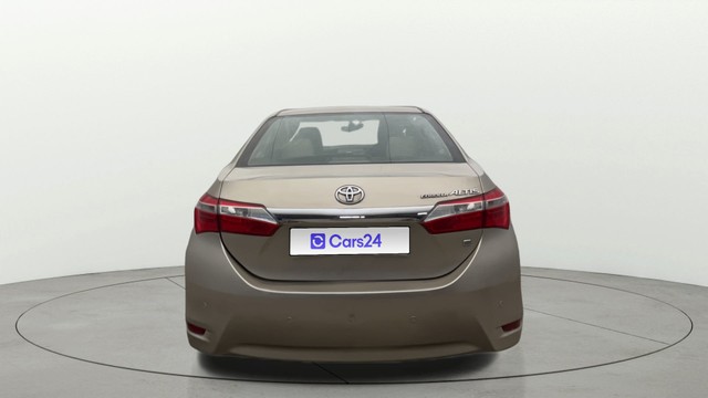 Toyota Corolla Altis G MT Second-hand 2015 Toyota Corolla Altis G MT for sale in Noida-14