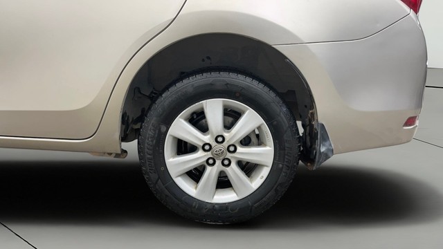 Toyota Corolla Altis G MT Second-hand 2015 Toyota Corolla Altis G MT for sale in Noida-28