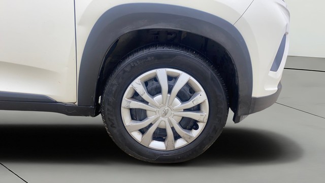 Second-hand 2018 Mahindra KUV 100 NXT D75 K6 Plus for sale in Ahmedabad-23