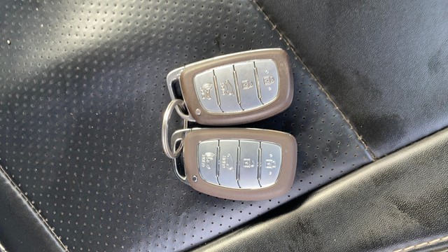 Hyundai Venue SX Dual Tone Turbo BSIV Second-hand 2019 Hyundai Venue SX Dual Tone Turbo BSIV for sale in Patna-21