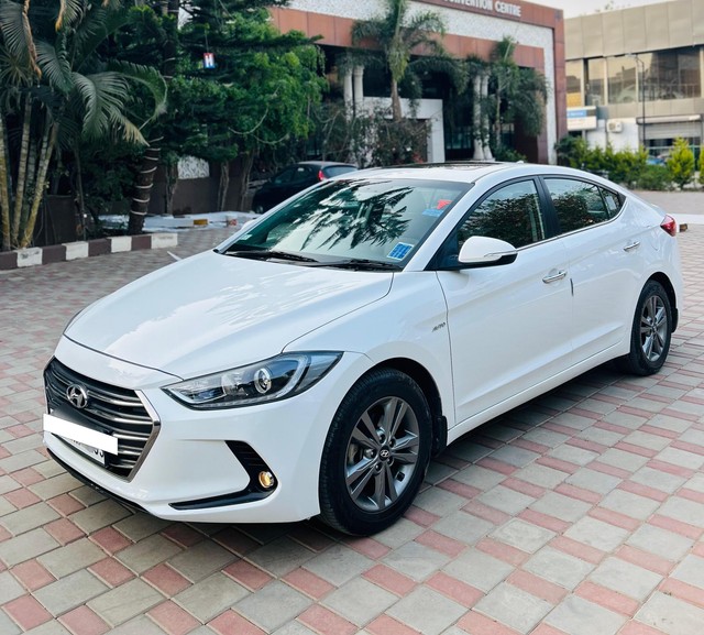 Second-hand 2016 Hyundai Elantra 2.0 SX Option AT for sale in Bangalore-2