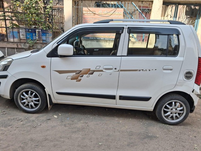Second-hand 2016 Maruti Suzuki Wagon R AMT VXI for sale in Karad-3