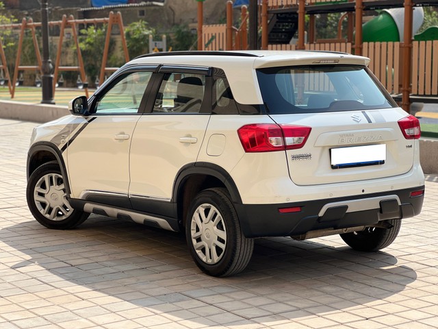 Second-hand 2018 Maruti Vitara Brezza VDi Option for sale in Thane-3