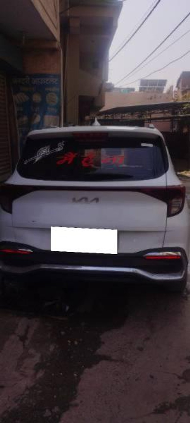 Second-hand 2022 Kia Carens Luxury Plus Diesel AT 6 STR BSVI for sale in Narsinghpur-2